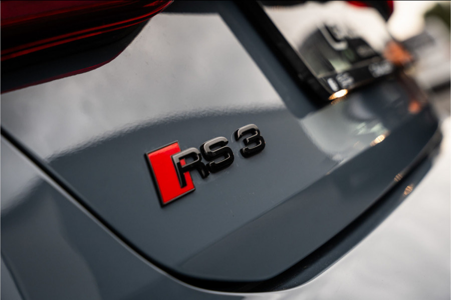 Audi RS3 Sportback 2.5 TFSI quattro - Panorama | B&O | HUD | Memory