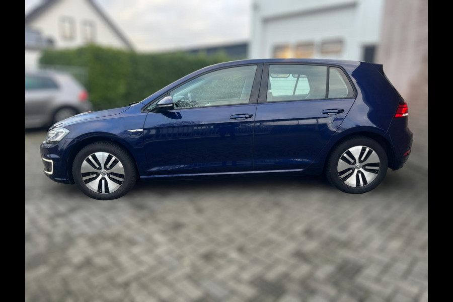 Volkswagen e-Golf 1E EIGENAAR / ACC / WARMTEPOMP / BTW / ECC / PDC / CARPLAY / NAVIGATIE MET NAVIREM