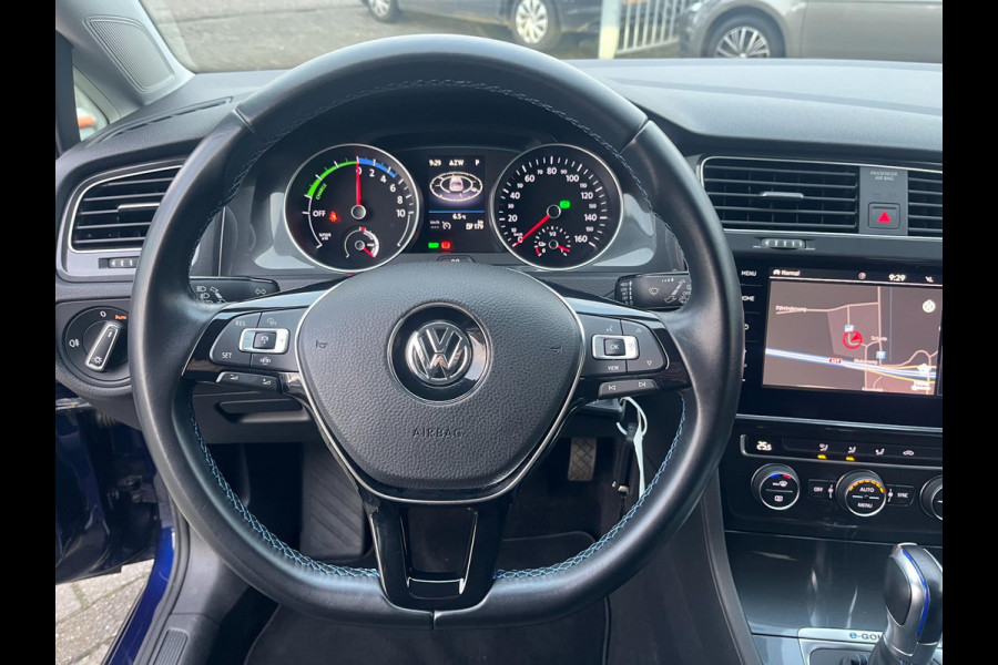 Volkswagen e-Golf 1E EIGENAAR / ACC / WARMTEPOMP / BTW / ECC / PDC / CARPLAY / NAVIGATIE MET NAVIREM