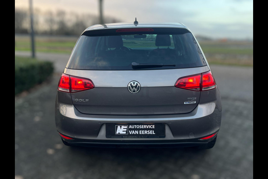 Volkswagen Golf 1.2 TSI Trendline met comfortpakket / AFNEEMBARE TREKHAAK / CARPLAY / PDC / CRUISE CONTROL / 4-SEIZ. BANDEN / ECC