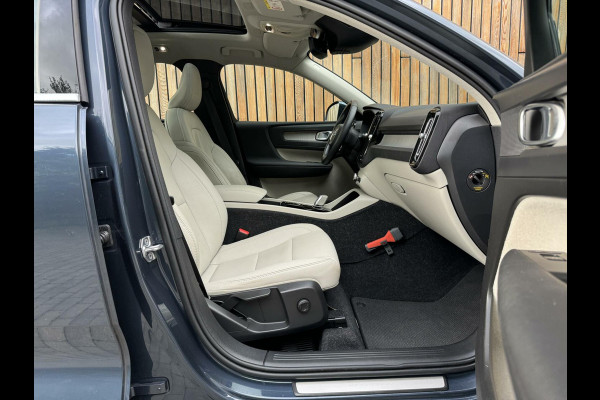 Volvo XC40 1.5 T5 Twin Engine Inscription Panoramadak | Trekhaak elektrisch uitklapbaar | Leren bekleding | Stoelverwarming | Achteruitrijc