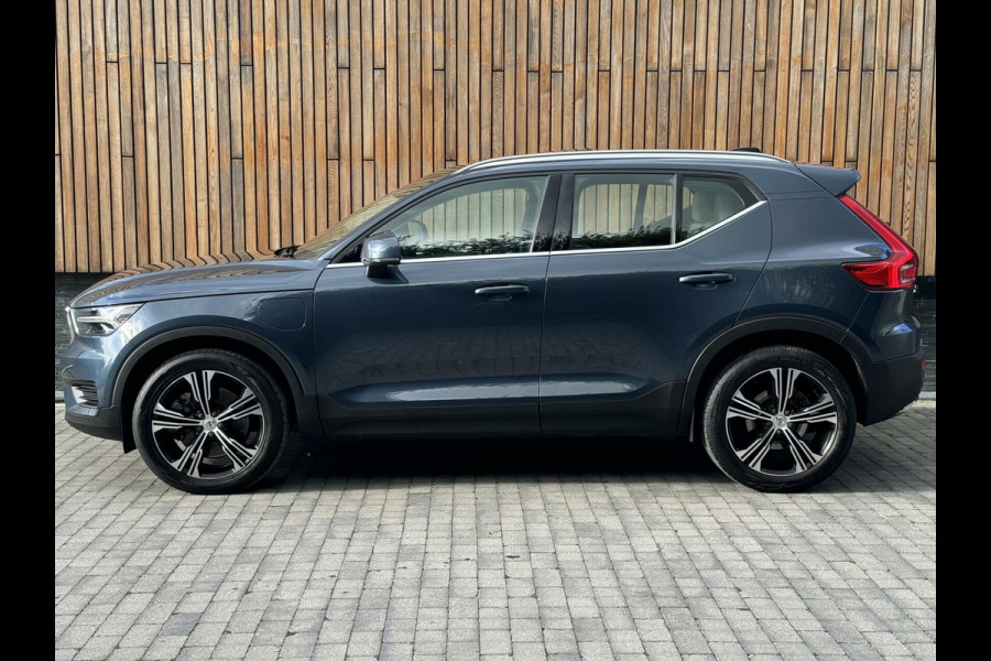 Volvo XC40 1.5 T5 Twin Engine Inscription Panoramadak | Trekhaak elektrisch uitklapbaar | Leren bekleding | Stoelverwarming | Achteruitrijc