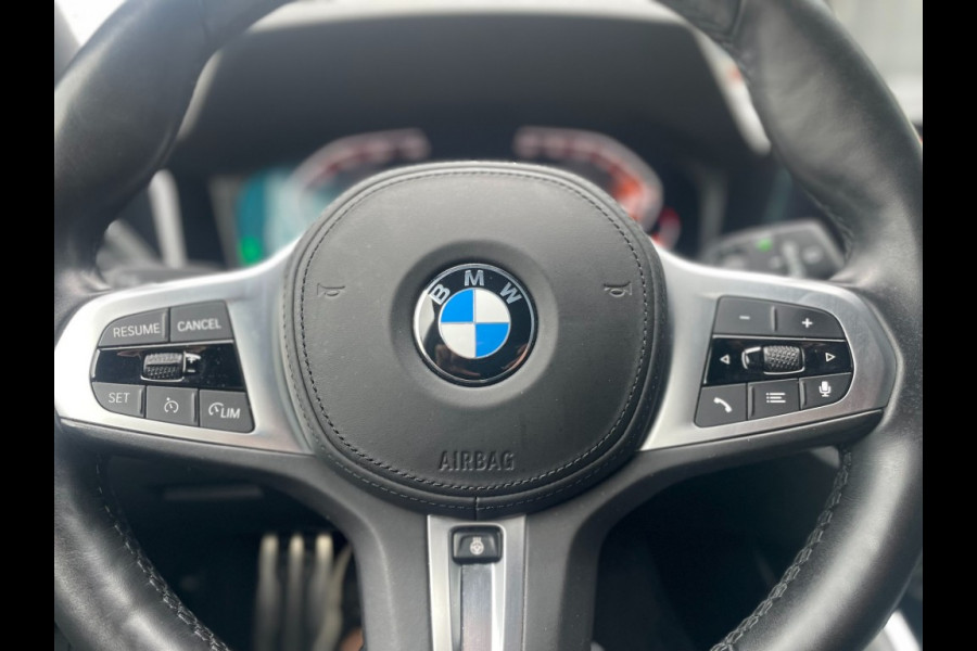 BMW 3 Serie Touring 318i 2.0 M-Sport /Trekhaak/Head-up/live cockpit/btw