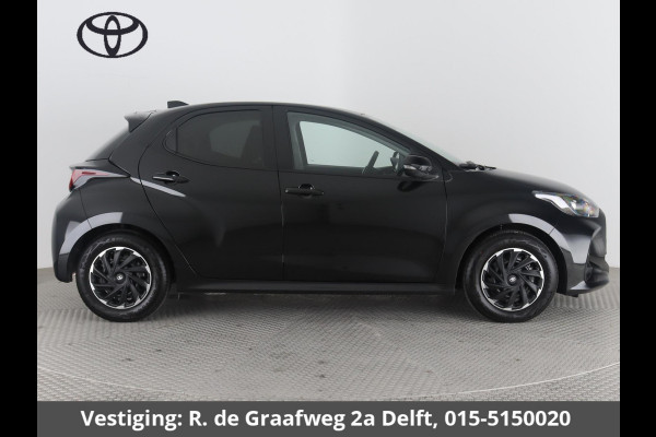 Toyota Yaris 1.5 Hybrid Active Black Edition | Apple Carplay & AndroidAUTO | Camera | Adapt.Cruise control | Privacy Glass