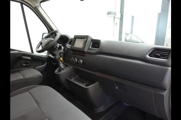 Renault Master T33 2.3 dCi 135 L2H2 BPM VRIJ! Airco Cruise control Parkeersensoren Navigatie Trekhaak