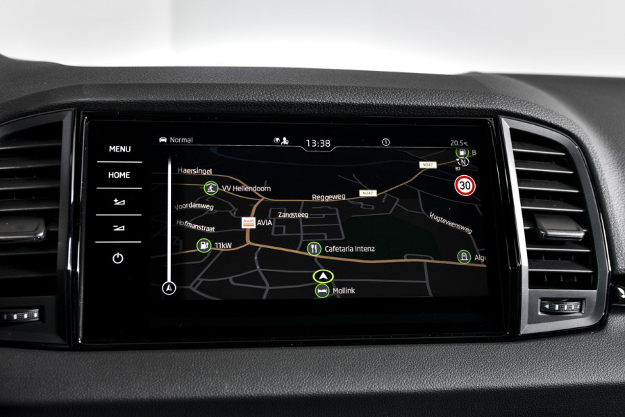 Škoda Karoq 1.5 TSI 150 PK ACT Sportline Business Automaat | S/K-Panodak | Columbus pakket | Dig. Cockpit | Adapt. Cruise | Elek. Klep | Stuur-+Stoelverw. | Camera+PDC | NAV+App. Connect | ECC | LED  | LM 19" | 5718  19 z