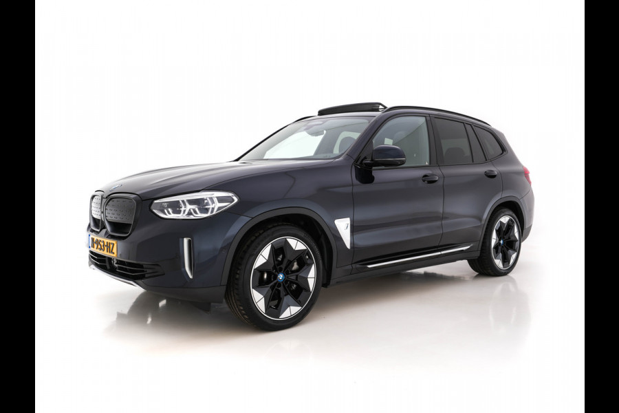 BMW iX3 High Executive 80 kWh [3-Fase] (INCL-BTW) *PANO | VERNASCA-VOLLEDER | HEAD-UP | VIRTUAL-COCKPIT | FULL-LED | BLIND-SPOT | HARMAN/KARDON-SURROUND | SURROUND-VIEW | KEYLESS | DAB+ | MEMORY-PACK | TOWBAR | SPORTSEATS | 20''AL