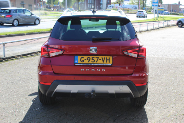 Seat Arona 1.0 TSI 116 pk Xcellence Business Intense Trekhaak-Achteruitrij camera Navigatie-Cruise control- Autom. airco