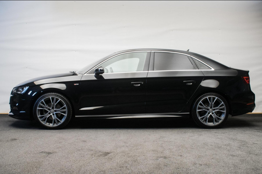 Audi A3 Limousine 1.4 TFSI S Line Aut ORG NL [ 3x S Line Xenon Trekhaak Navigatie Parkeersensoren ]