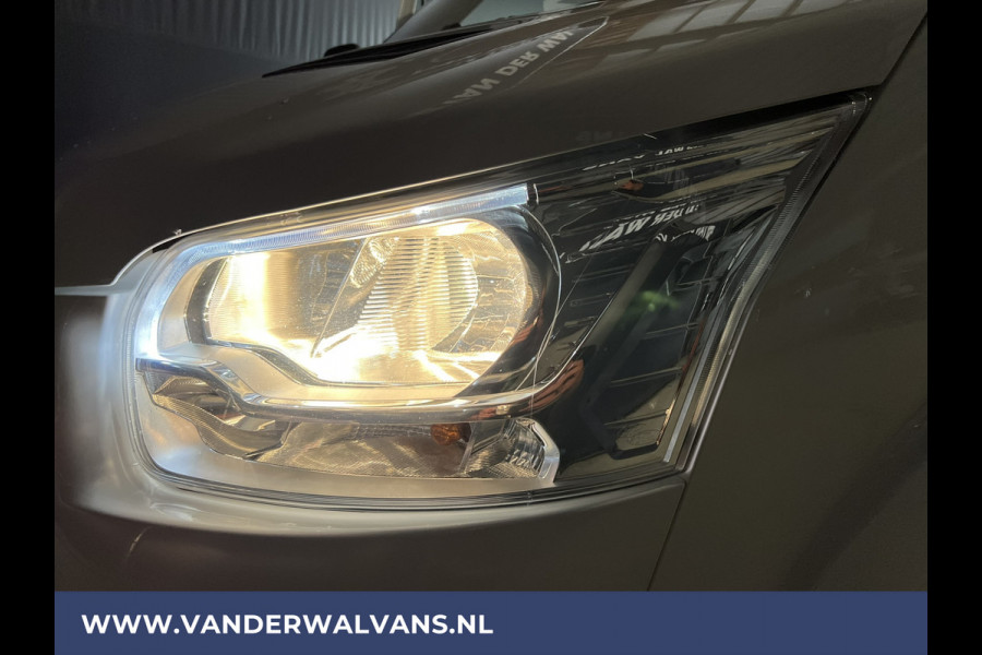 Ford Transit 2.0 TDCI 131pk L2H2 Euro6 Airco | Trekhaak | Imperiaal | Cruisecontrol LED, Trap, Parkeersensoren, Bijrijdersbank