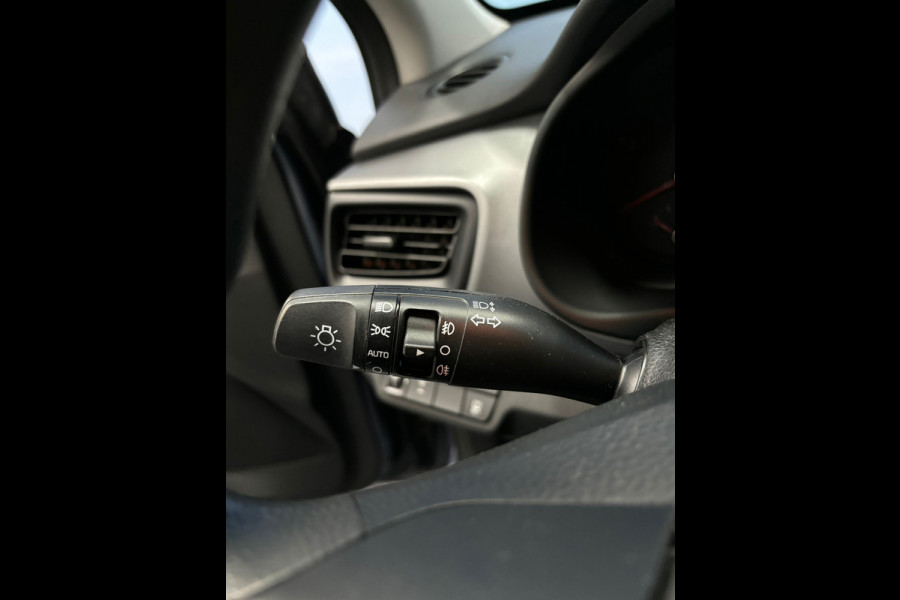 Kia Stonic 1.0 T-GDi ComfortLine Airco | Trekhaak | Apple Carplay /- Android Auto