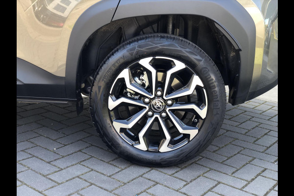 Toyota Yaris Cross 1.5 Full Hybrid Dynamic Plus | Stoel + Stuurverwarming, Smart Connect, Parkeercamera, Keyless 17inch