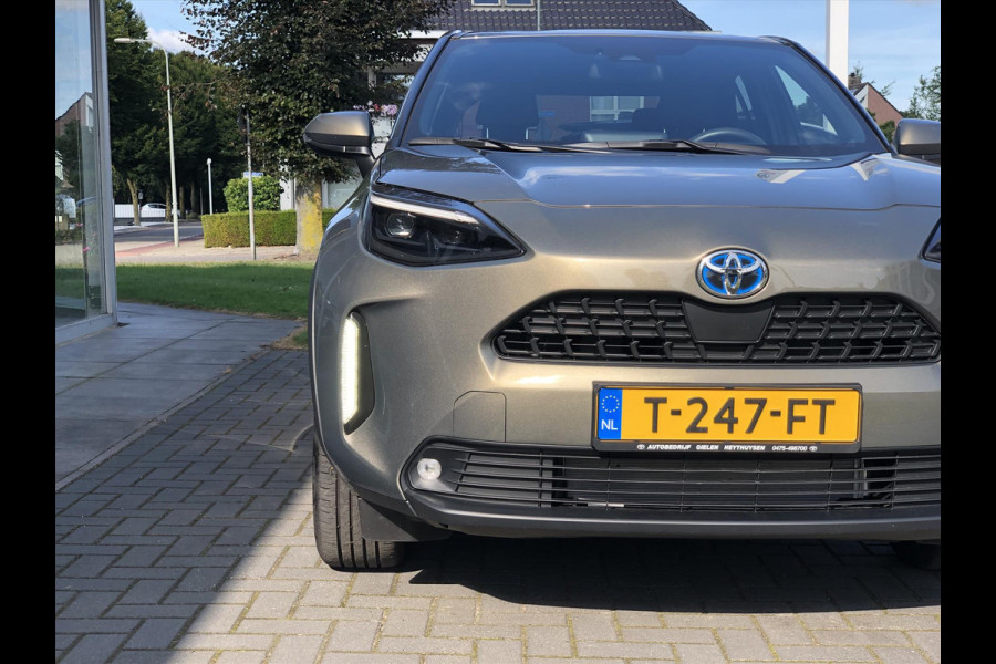 Toyota Yaris Cross 1.5 Full Hybrid Dynamic Plus | Stoel + Stuurverwarming, Smart Connect, Parkeercamera, Keyless 17inch