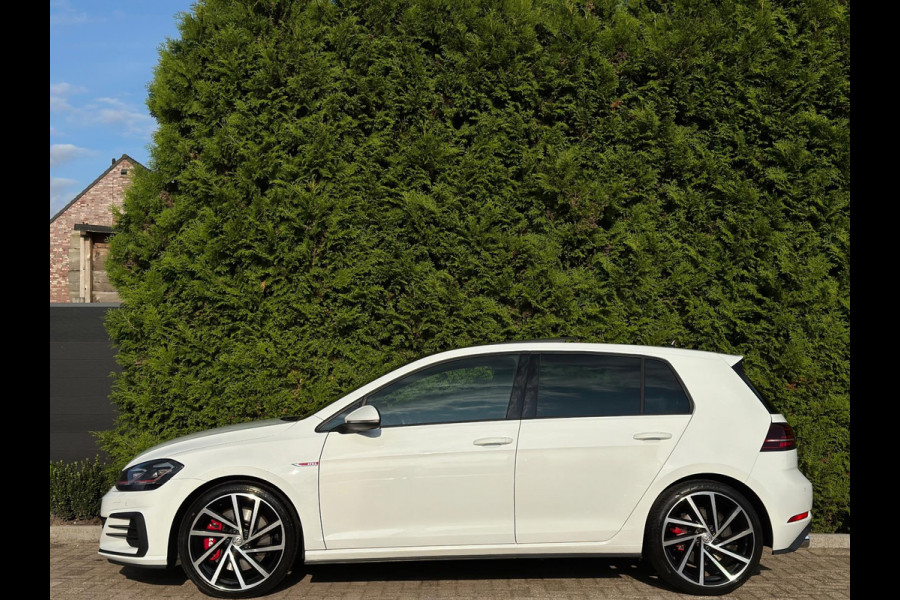 Volkswagen Golf 2.0 TSI GTI Performance Panorama CarPlay