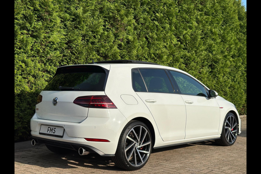 Volkswagen Golf 2.0 TSI GTI Performance Panorama CarPlay