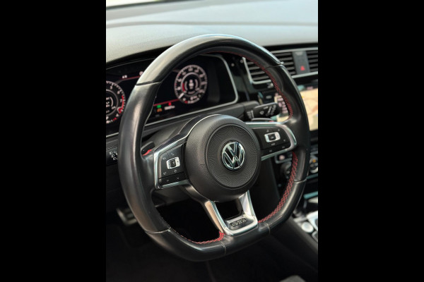 Volkswagen Golf 2.0 TSI GTI Performance Panorama CarPlay