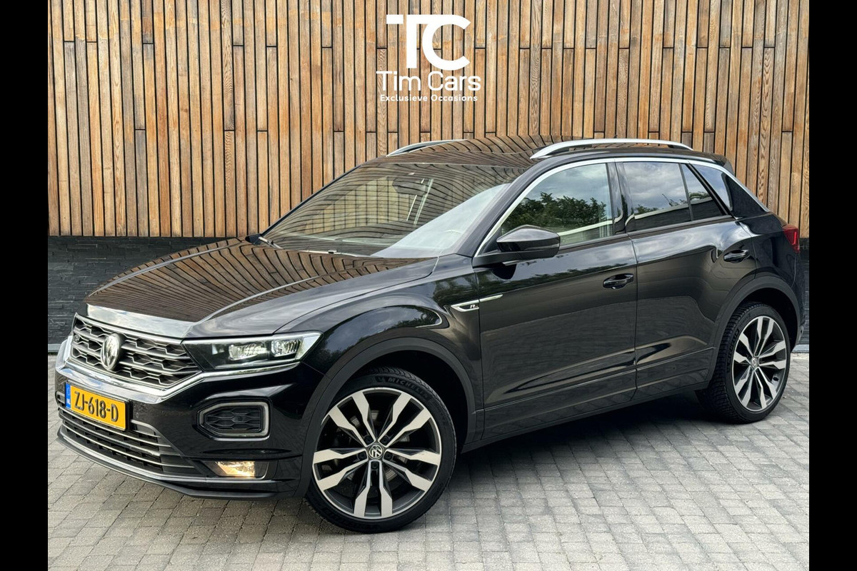 Volkswagen T-Roc 1.5 TSI R-line DSG | Panoramadak | LED | Achteruitrijcamera | Parkeersensoren voor en achter | Apple CarPlay | Stoelverwarming |