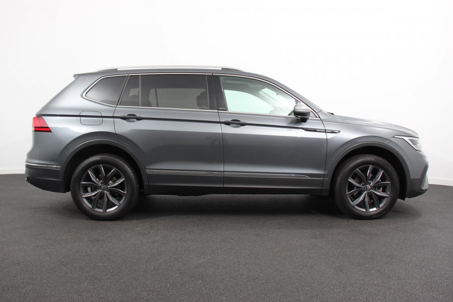 Volkswagen Tiguan Allspace 1.5 TSI 150pk DSG Move 7p. | Navigatie | Apple Carplay/Android Auto Wireless | Trekhaak | Parkeersensoren | Camera | Adaptive Cruise Control | Stoel-en stuurverwarming | Climate Control