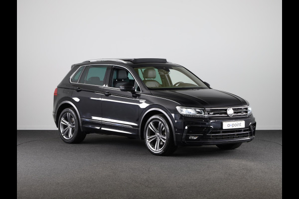 Volkswagen Tiguan 1.5 TSI ACT Highline Business R-Line 150 pk Automaat (DSG) | Navigatie | Panoramadak | Parkeersensoren (Park assist) | Achteruitrijcamera | Lederen bekleding |