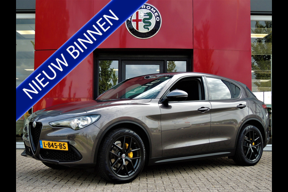 Alfa Romeo Stelvio 2.2d Super 230 PK | 20" velgen | Privacy Glass | Dark B-tech uitstraling | Trekhaak afneembaar 1600 KG Rijdende auto niet altijd aanwezig