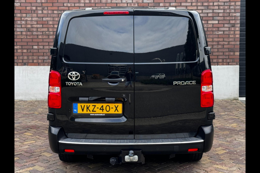 Toyota ProAce Long Worker 2.0 D Navigator / 122 PK / Automaat / Trekhaak / Navigatie / Stoelverwarming / 1e Eigenaar