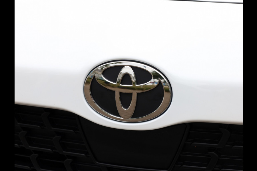 Toyota Yaris Cross 1.5 Hybrid 130 First Edition | Bi-Tone | Stoel/Stuurwielverwarmi