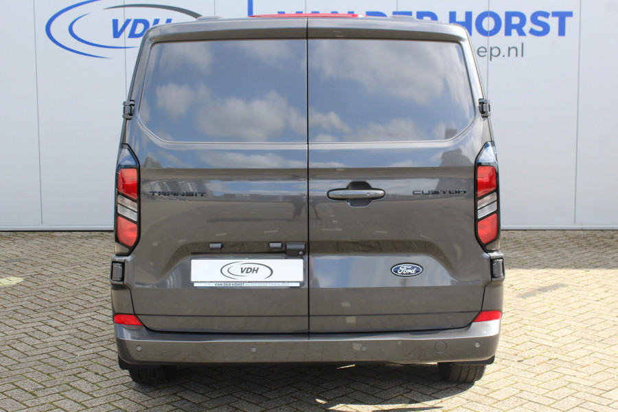 Ford Transit Custom 320 2.0-170pk TDCI L2H1 Limited AUTOMAAT ! Ervaar deze nieuwe Ford Transit Custom automaat bij Autobedrijf Van der Horst in Leeuwarden ! Airco, navigatie bij Apple/Android, telefoonvoorb., stoel-, stuur-, spiegel- en voorraamverw., metallic lak, dubbele schuifdeur, LM wielen