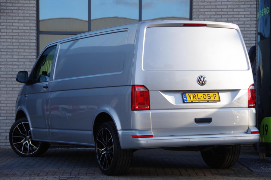 Volkswagen Transporter 2.0 TDI L2 150PK, AIRCO, CRUISE, NAVI, PARKEERSENSOREN, STOELVERWARMING DUBBELE CABINE LEVERBAAR