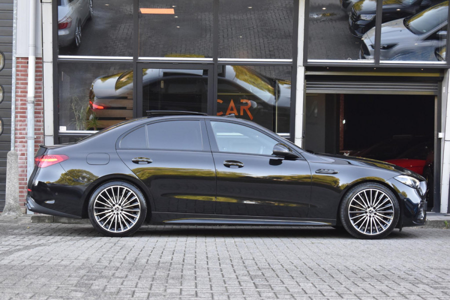 Mercedes-Benz C-Klasse 180 AMG Line Pano 19Inch Ambiance