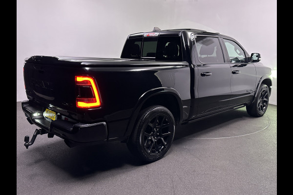 Dodge Ram 1500 5.7 V8 4x4 Crew Cab Laramie Night edition | Prins LPG 120L Onderbouw | Groot Scherm | Panodak | Trekhaak | 360Camera | Harman Kardon | Dode Hoek Detectie | Cruise Control Adaptive | Trailer Pakket | Stoel/Stuur Verwarming | Stoel Verkoeling | Lederen Bekleding