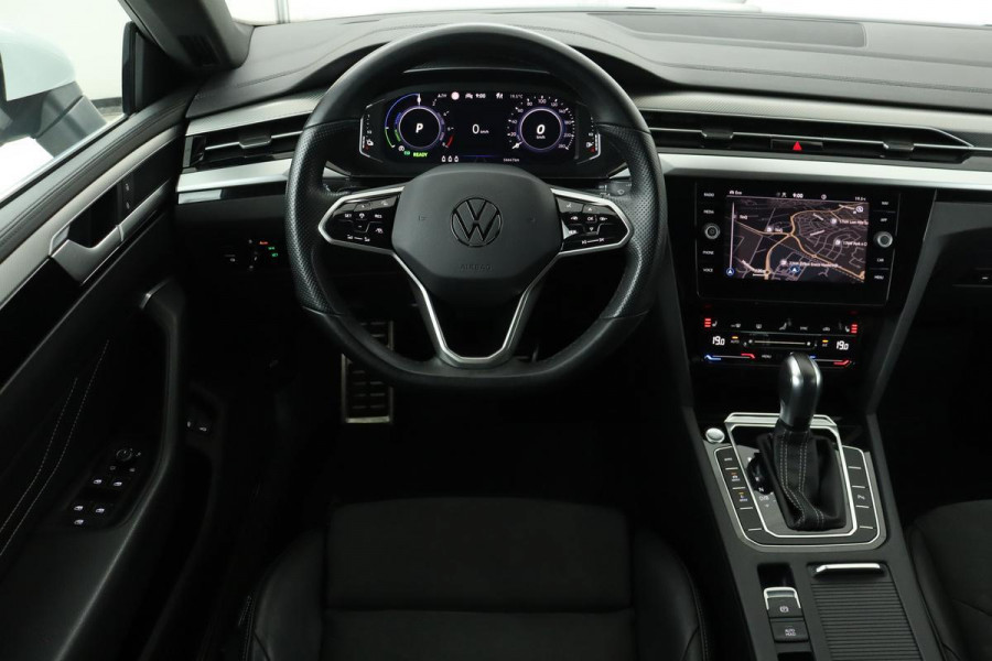 Volkswagen Arteon 1.4 TSI eHybrid R-Line | Camera | Trekhaak | Navigatie | Stoel & Achterbankverwarming | Matrix LED | Carplay | Adaptive Cruise