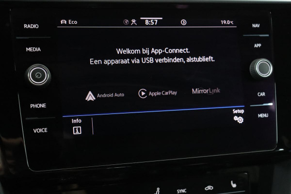 Volkswagen Arteon 1.4 TSI eHybrid R-Line | Camera | Trekhaak | Navigatie | Stoel & Achterbankverwarming | Matrix LED | Carplay | Adaptive Cruise