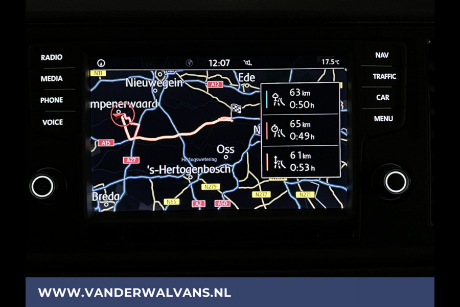 Volkswagen Crafter 2.0 TDI 141pk L3H3 L2H2 Euro6 Airco | Navigatie | 3000kg Trekhaak | Apple Carplay Android Auto, Cruisecontrol, Parkeersensoren, Bijrijdersbank