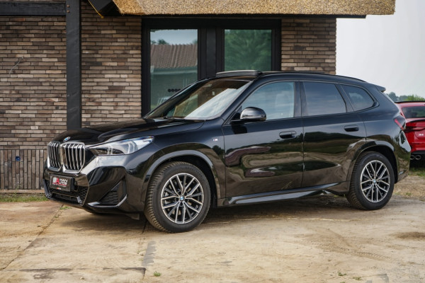 BMW X1 xDrive23i xDrive M Sport Pano/HUD/Harmann/Memory/massage