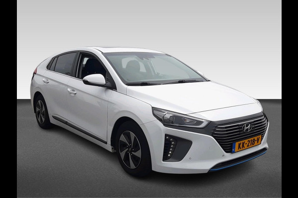 Hyundai IONIQ 1.6 GDi First Edition | schuifdak | leder | blind-spot | bi-xenon | navigatie | stoelverwarming