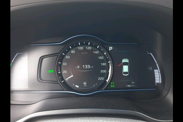 Hyundai IONIQ 1.6 GDi First Edition | schuifdak | leder | blind-spot | bi-xenon | navigatie | stoelverwarming