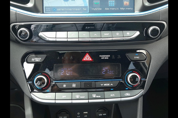 Hyundai IONIQ 1.6 GDi First Edition | schuifdak | leder | blind-spot | bi-xenon | navigatie | stoelverwarming