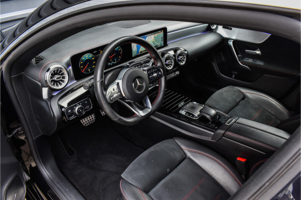 Mercedes-Benz CLA-Klasse 200 BUSINESS SOLUTION AMG | CAMERA | AMBIANCE INTERIEUR | NL-AUTO | SPORTSTOEL | NL-AUTO | WIDESCREEN