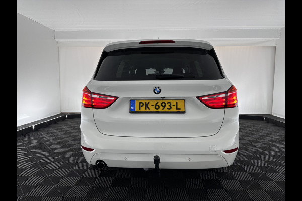 BMW 2 Serie Gran Tourer 218i Corporate Lease Executive Aut.*NAVI-FULLMAP | FULL-LED  | CAMERA | ECC | CRUISE | PARKING-PACK | TOWBAR |  COMFORT-SEATS | 17'' ALU*