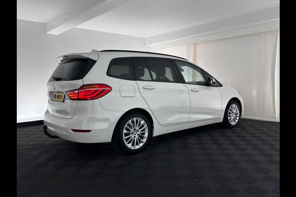 BMW 2 Serie Gran Tourer 218i Corporate Lease Executive Aut.*NAVI-FULLMAP | FULL-LED  | CAMERA | ECC | CRUISE | PARKING-PACK | TOWBAR |  COMFORT-SEATS | 17'' ALU*