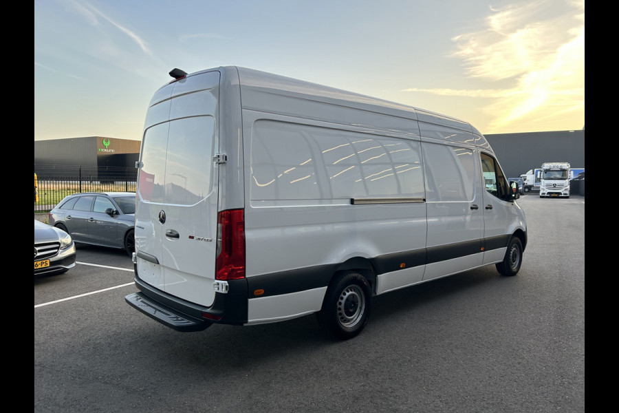 Mercedes-Benz Sprinter 317 CDI L3 H2 MBUX / Camera / Parkeersensoren / Cruise control / Airco / 270 Graden achterdeuren