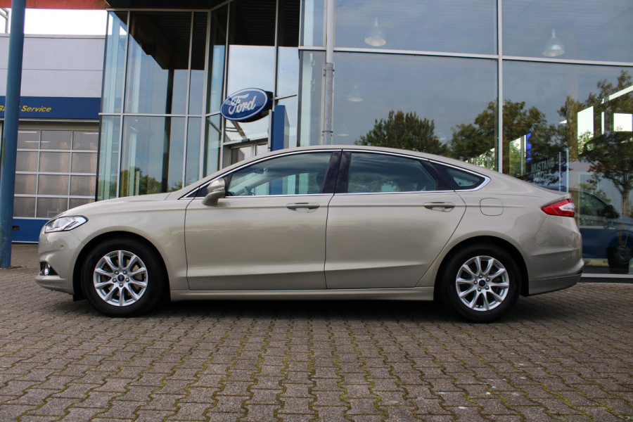 Ford Mondeo 1.5 Titanium | Automaat! | Trekhaak | Stoelverwarming | Navigatie | Climate Control | Cruise Control |