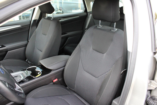 Ford Mondeo 1.5 Titanium | Automaat! | Trekhaak | Stoelverwarming | Navigatie | Climate Control | Cruise Control |