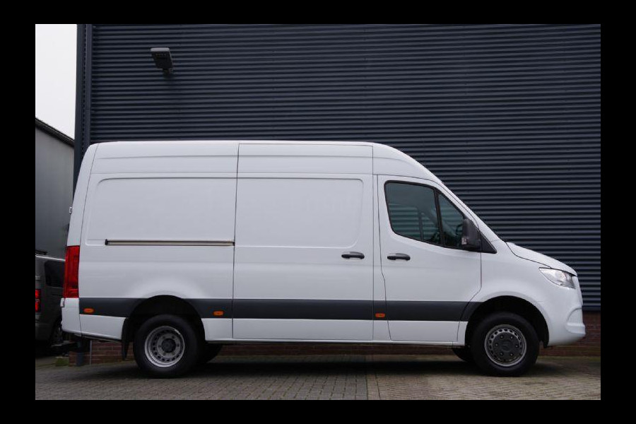 Mercedes-Benz Sprinter 519 3.0 CDI V6 L2H2 3.5T TREKHAAK, LEDER, DUBBEL LUCHT, CAMERA, NAVI, CRUISE, CLIMA