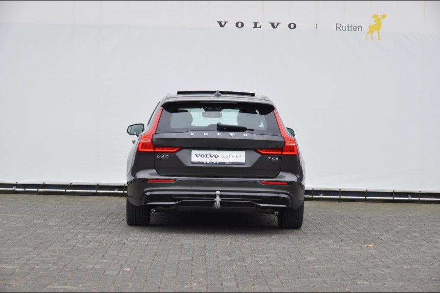 Volvo V60 T6 350PK Automaat Recharge AWD Plus Dark /Long Range/ Semi-elektrische trekhaak / BLIS / Elektrisch bedienbare voorstoelen met geheugen / Harman Kardon audio / Verwarmbare voor en achter stoelen / 360 Camera / Panoramisch schuif/kantel dak /