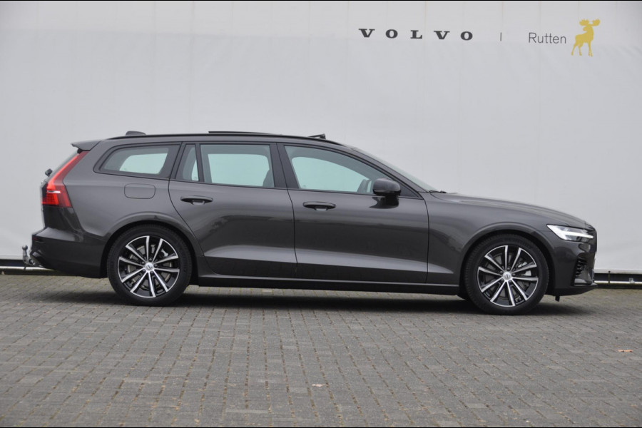 Volvo V60 T6 350PK Automaat Recharge AWD Plus Dark /Long Range/ Semi-elektrische trekhaak / BLIS / Elektrisch bedienbare voorstoelen met geheugen / Harman Kardon audio / Verwarmbare voor en achter stoelen / 360 Camera / Panoramisch schuif/kantel dak /