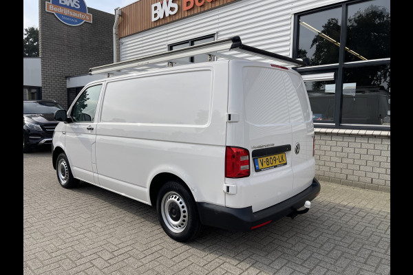 Volkswagen Transporter 2.0 TDI L1H1 Comfortline / vaste prijs rijklaar € 14.950 ex btw / euro 6 diesel / lease vanaf € 274 / airco / cruise / imperial / trekhaak / Bott ingerichte laadruimte !