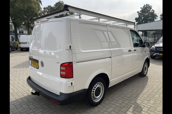 Volkswagen Transporter 2.0 TDI L1H1 Comfortline / vaste prijs rijklaar € 14.950 ex btw / euro 6 diesel / lease vanaf € 274 / airco / cruise / imperial / trekhaak / Bott ingerichte laadruimte !