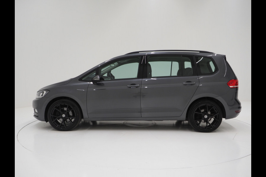 Volkswagen Touran 1.5 TSI 150PK Comfortline 7p | Adaptive Cruise | Climate | Stoelverwarming