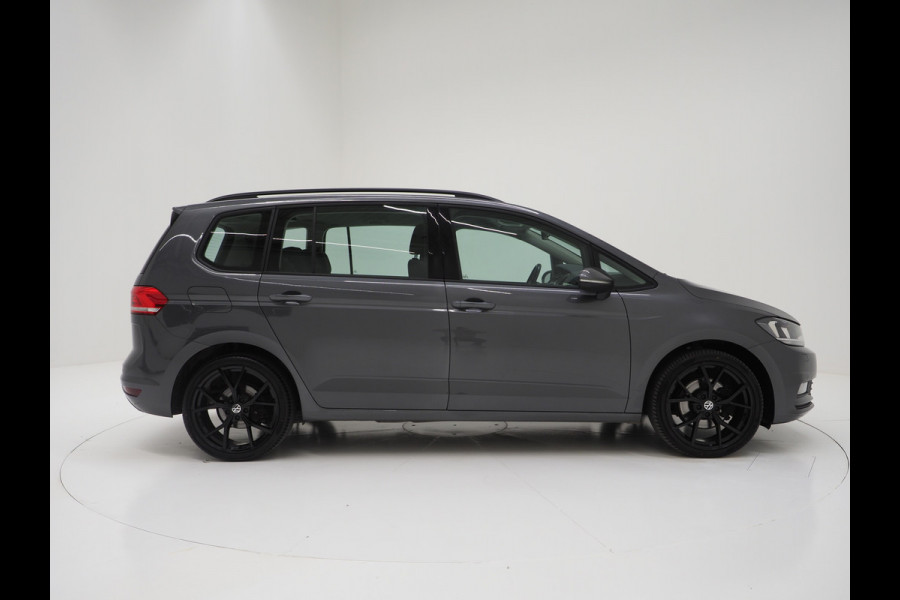 Volkswagen Touran 1.5 TSI 150PK Comfortline 7p | Adaptive Cruise | Climate | Stoelverwarming